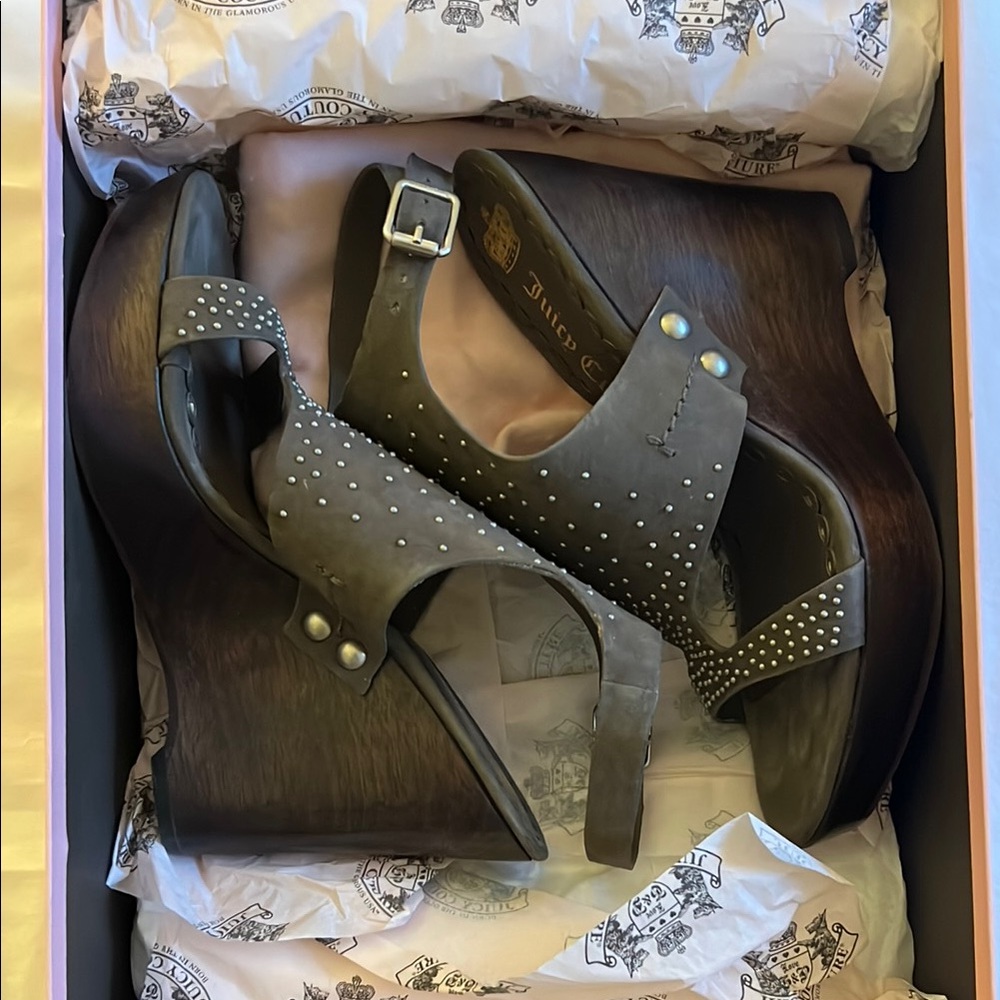 Juicy Studded Gray Wedge Sandals